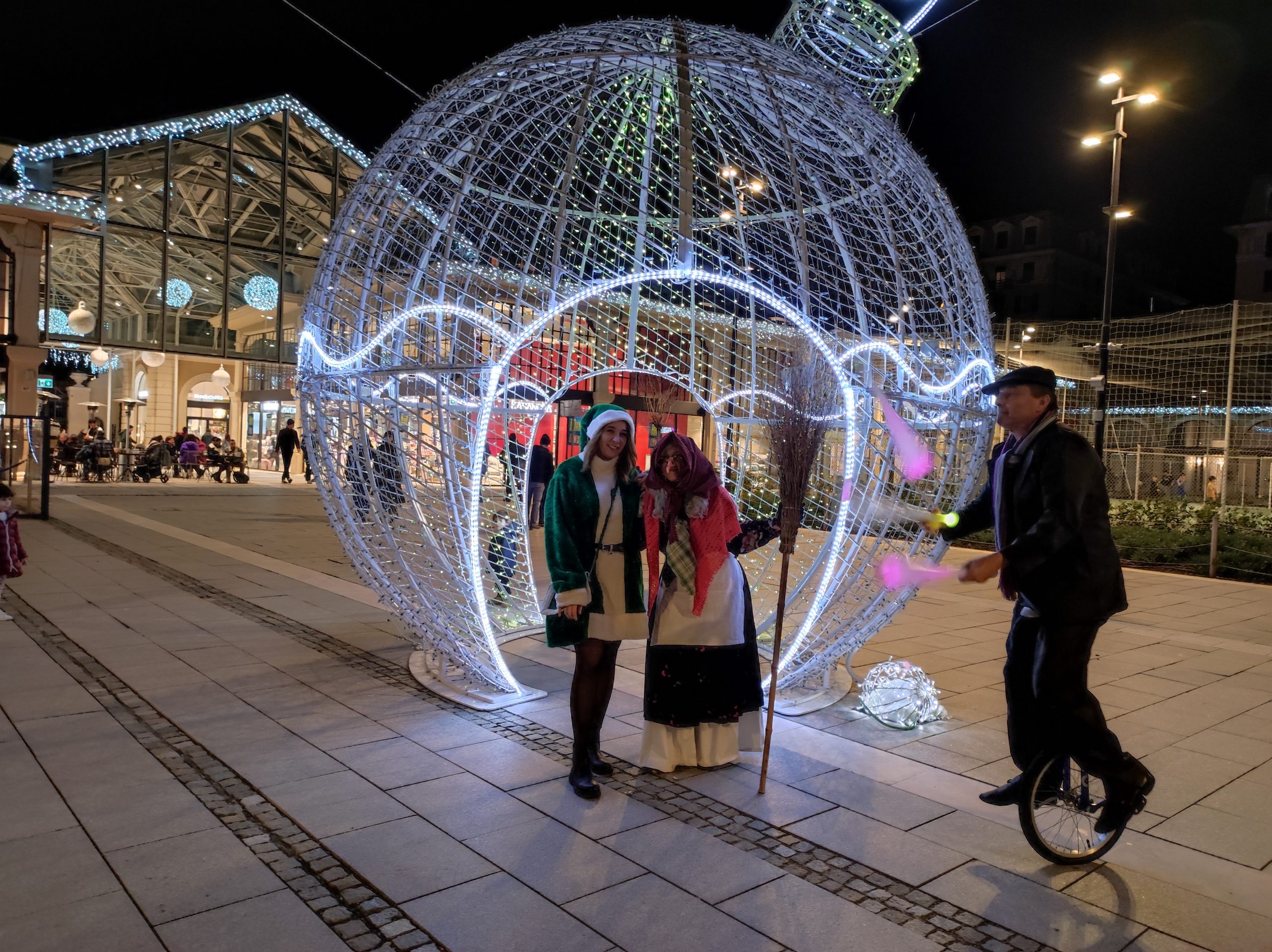 Scopri di più sull'articolo Festa della befana a Genova presso centro commerciale il mercato